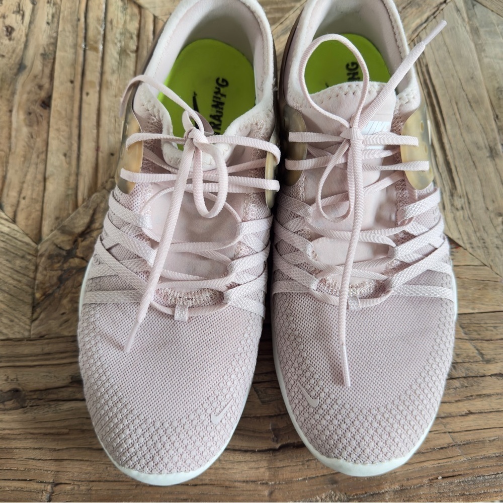 Nike Free Tr 7 Women's Light Pink Athletic Shoe 7.5 - Picture 10 of 11